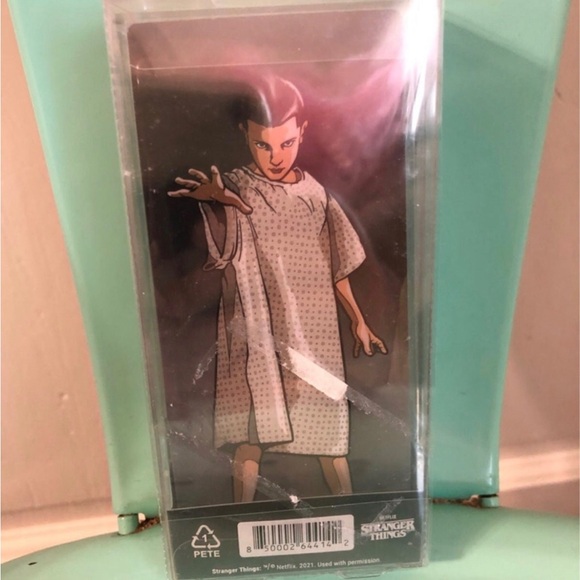 NIB Limited Edition Netflix’s 2021 Stranger Things Eleven Figpin 711 - Picture 2 of 4